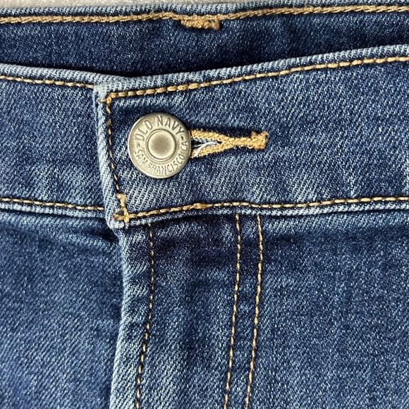Old Navy Size 16 Boyfriend Mid Rise Jeans Built In Warm Denim Blue Women's - Picture 4 of 12